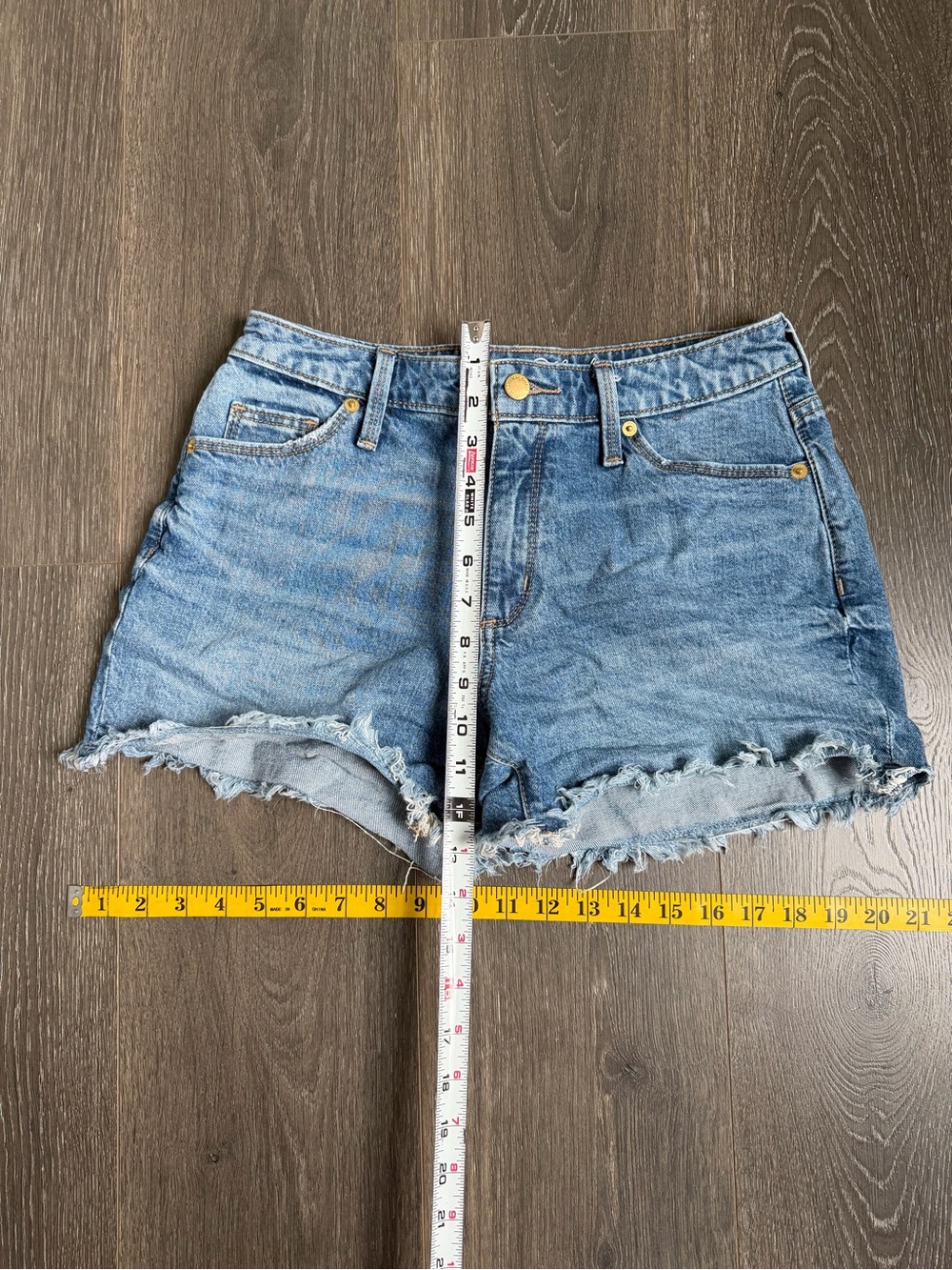 Universal Thread Blue Denim High-Rise Jean Shortie Shorts Women’s Size 4/27R - Picture 4 of 6